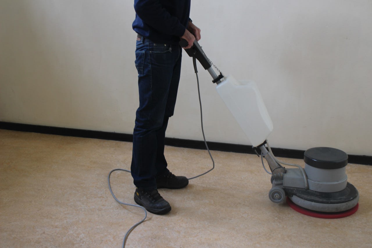 Opleiders over opmars schoonmaakmachines: "Er is altijd vraag naar goede vakmensen"