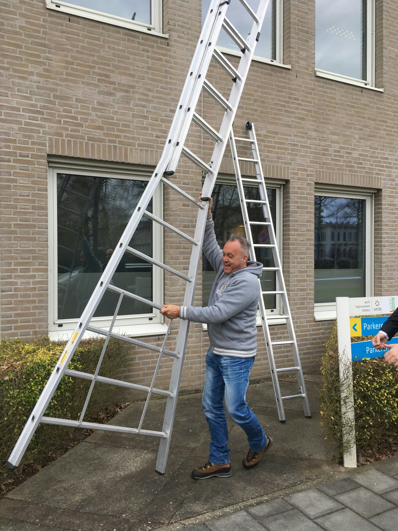 OSB strijdt voor behoud huidige ladder voor glazenwasser (en onderzoekt nanotech)