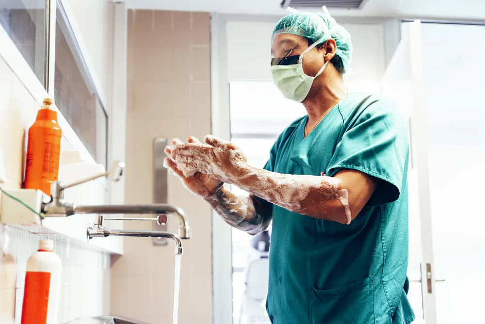 Handhygiëne verbeteren: nudgen of boosten?