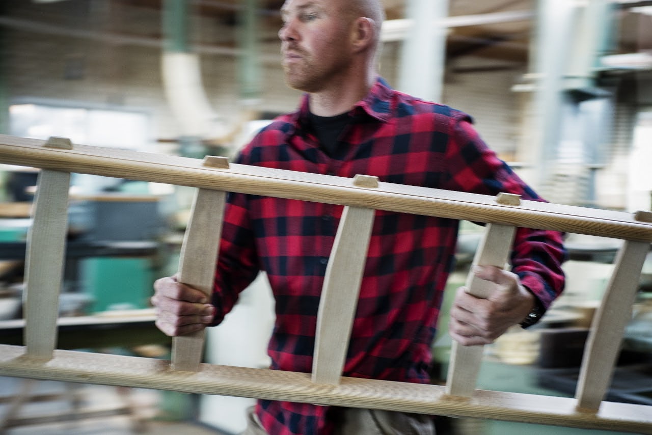 Glazenwassers: aluminium, of toch liever een houten ladder?