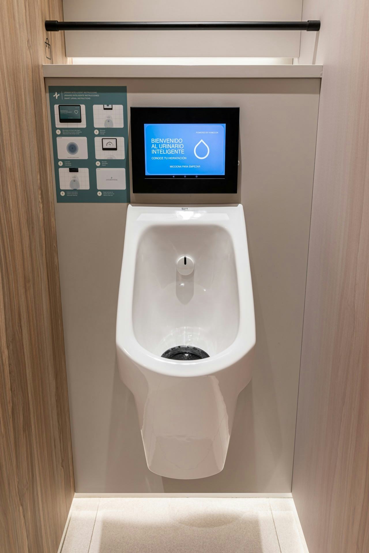 Tech in sanitair: ONE HUNDRED restrooms lanceert slim urinoir