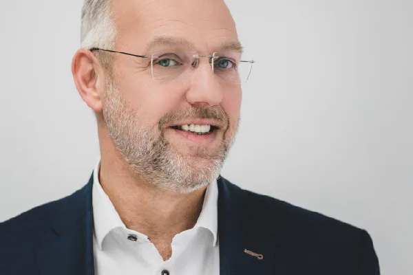 Schoonmakend Nederland: "Corona bepalend voor cao-schoonmaak"