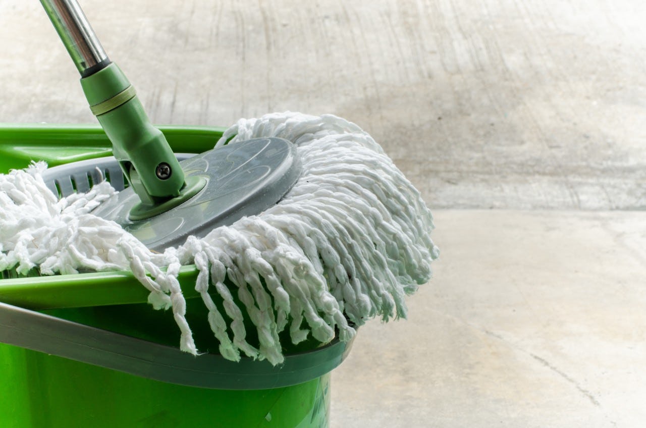 Blog Laetitia Simonis: Keurmerk 'Er was eens ... de natte dweil'