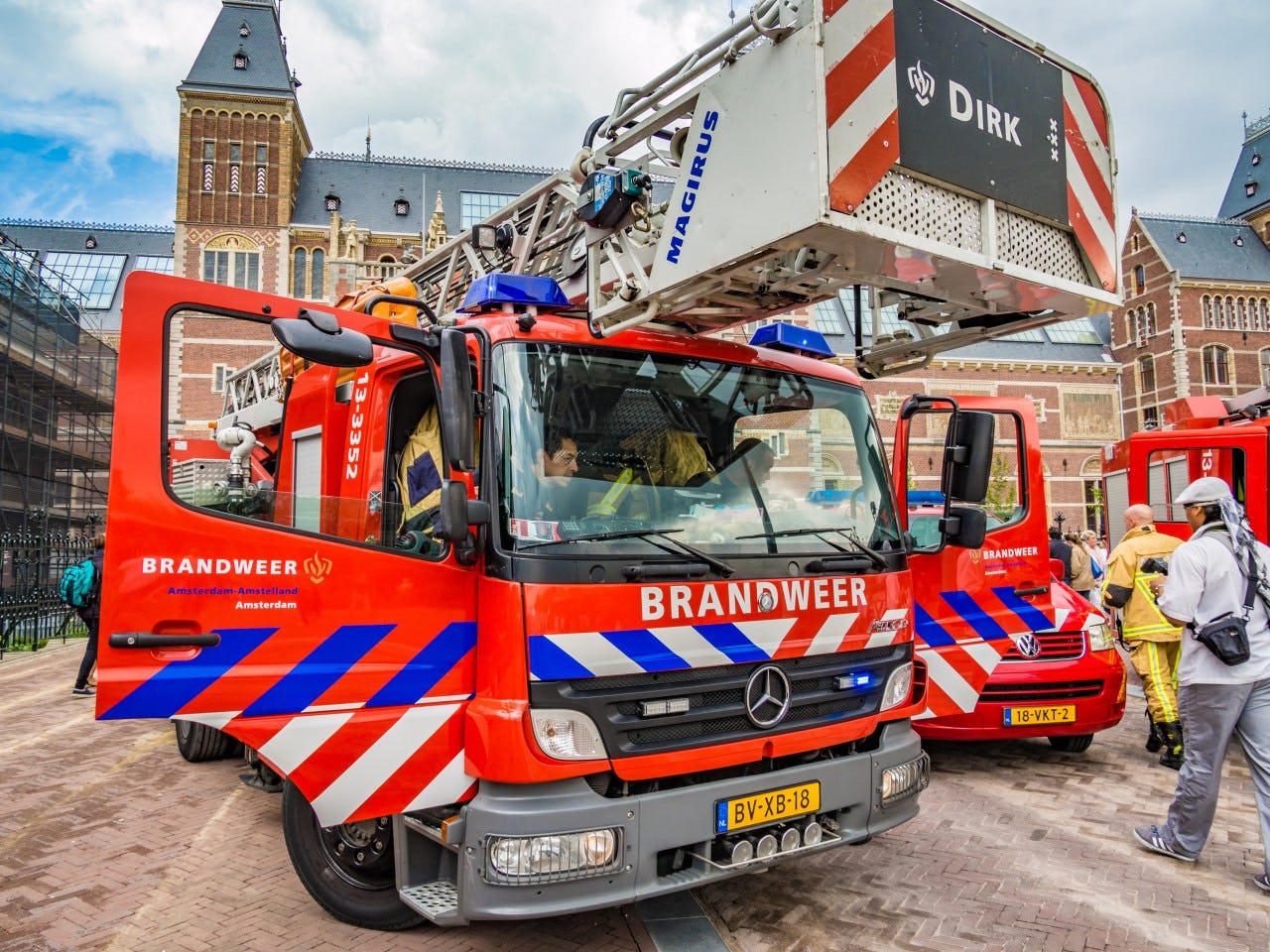 Glazenwasser krijgt medaille voor redden vrouw uit brandende woning