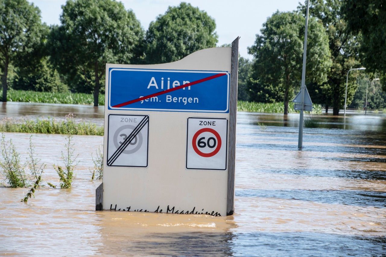 Schoonmaak- en reconditioneringsbedrijven aan de slag na watersnood in Limburg