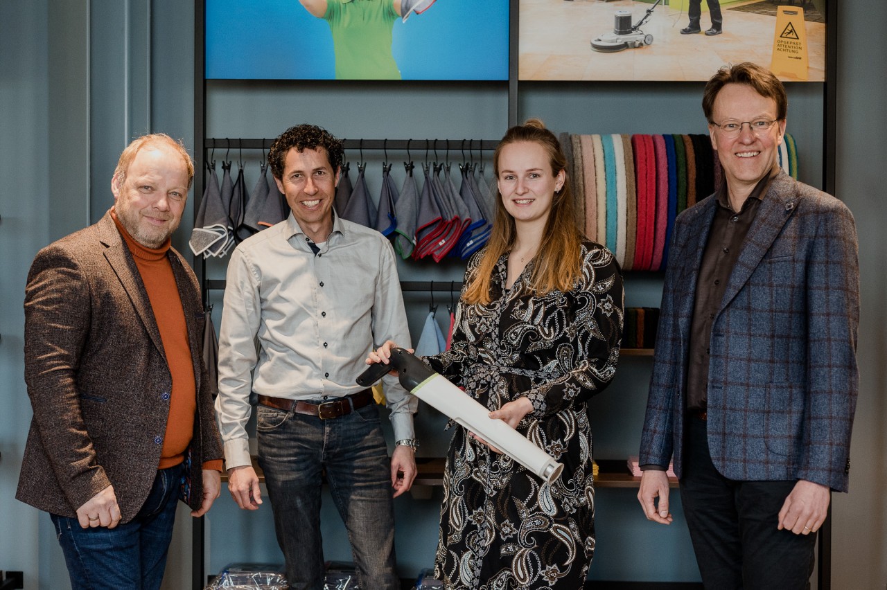 Wecovi en TranZero maken toiletten schoon met de Wecoline BubbleFlush: "Het lijkt net of de ghostbusters aan komen zetten"