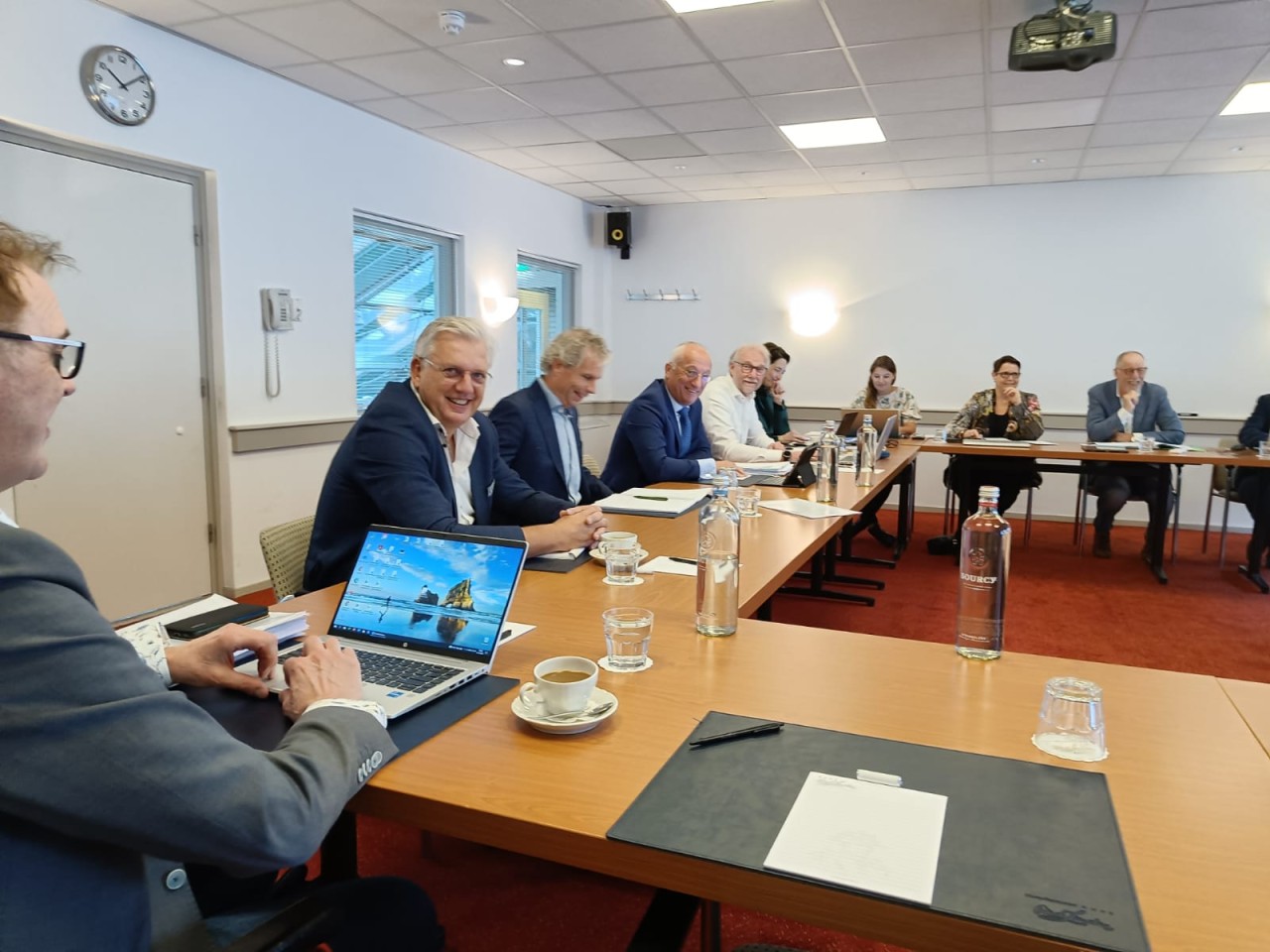 Onderhandelingen caoschoonmaak loonbod Schoonmakend Nederland