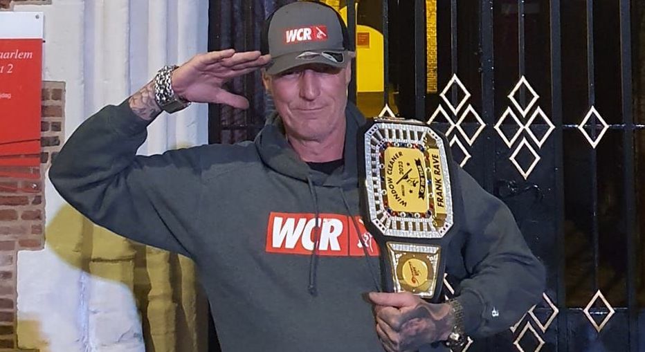 Frank 'Rave' uitgeroepen tot window cleaner of the year