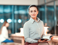 <p>ier procent van alle werkende vrouwen is manager. Voor mannen geldt een percentage van negen. Dat blijkt uit cijfers van de CBS.</p>
