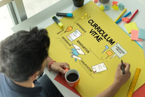 Handig voor young FM-professionals: 5 tips voor een opvallend cv