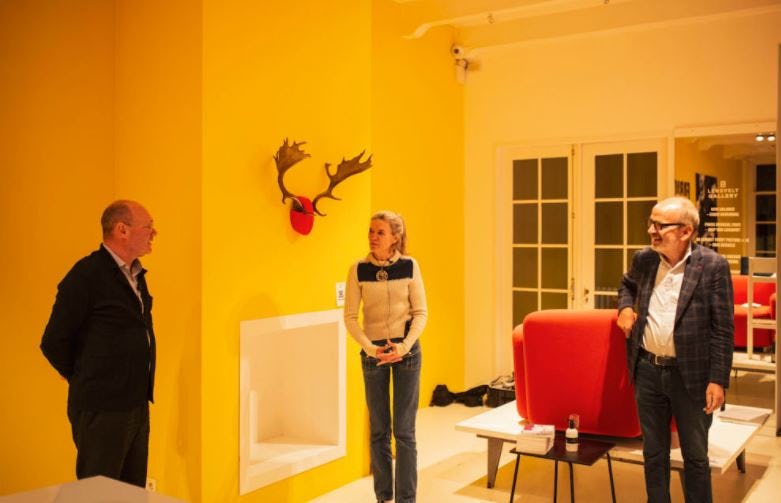 Prijsuitreiking Werkplek van de toekomst op 25 september jl, met Odette Ex (midden), Hans Lensvelt (links) en Harm Tilman (rechts)