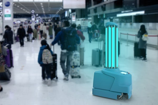 Reinigingsrobot met UV in ziekenhuis voor coronakamer