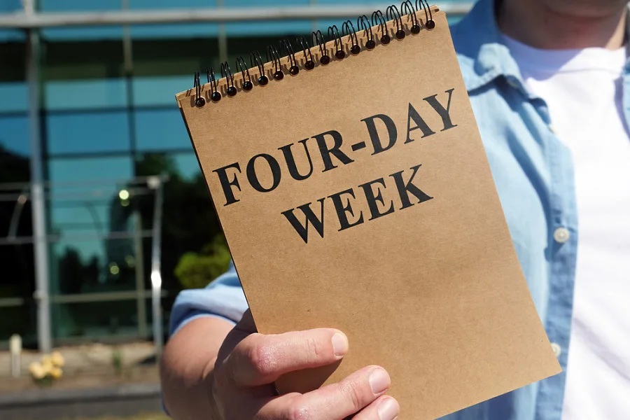 Vierdaagse werkweek als oplossing voor brandstofcrisis?
