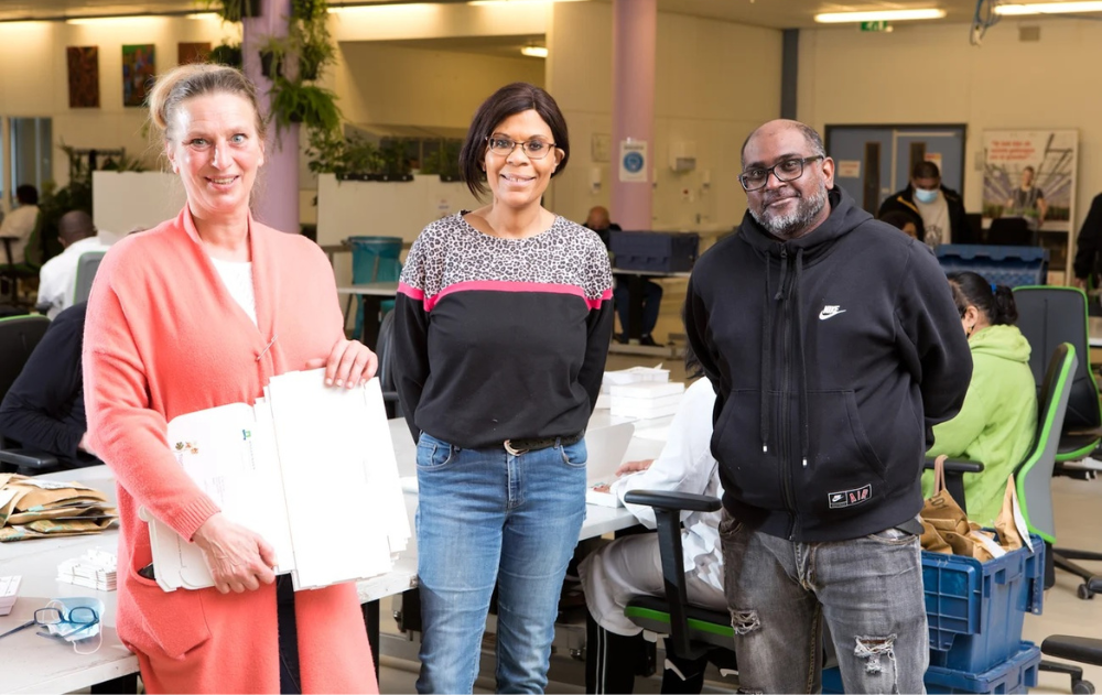 Sociaal wasconcept levert schone herbruikbare bekers op