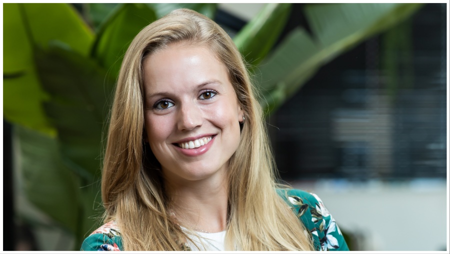 Marlinde Straten, adviseur Huisvesting bij Rijkswaterstaat