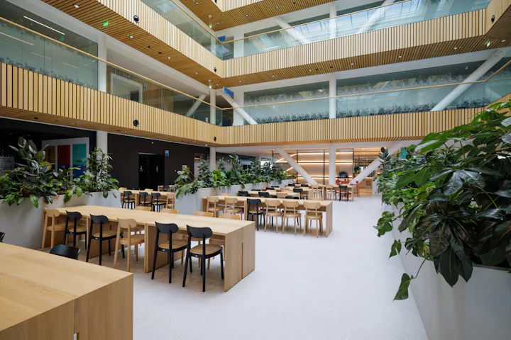 Plaza's als kloppend hart van ASML's 'Welcome Culture'