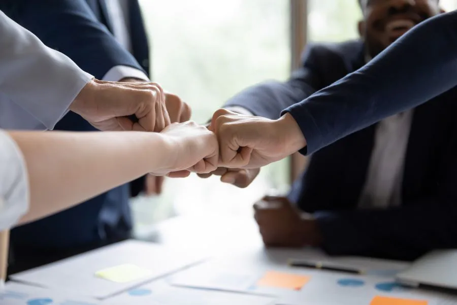 Dit zijn de succesfactoren voor samenwerking met IT, Vastgoed en HR