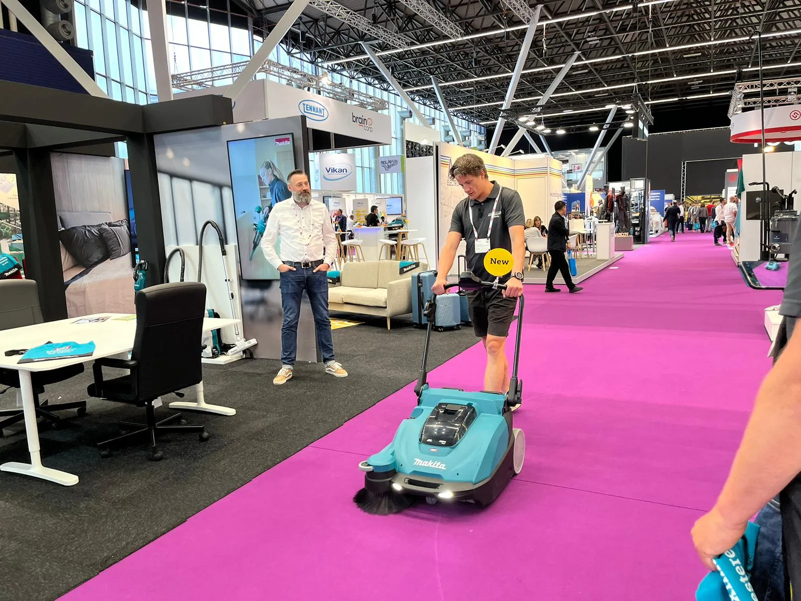 Makita veegmachine XGT VS001G