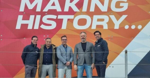 v.l.n.r.: David Kasten (Circuit Zandvoort), Patrick Reinders (Effektief), Bas Schoonderwoert (Effektief), Redouane el Maimouni (Effektief), Aad Meijer (Circuit Zandvoort).