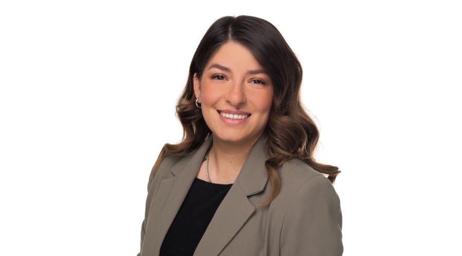 Beyza Üner, Rayonmanager bij Atalian 