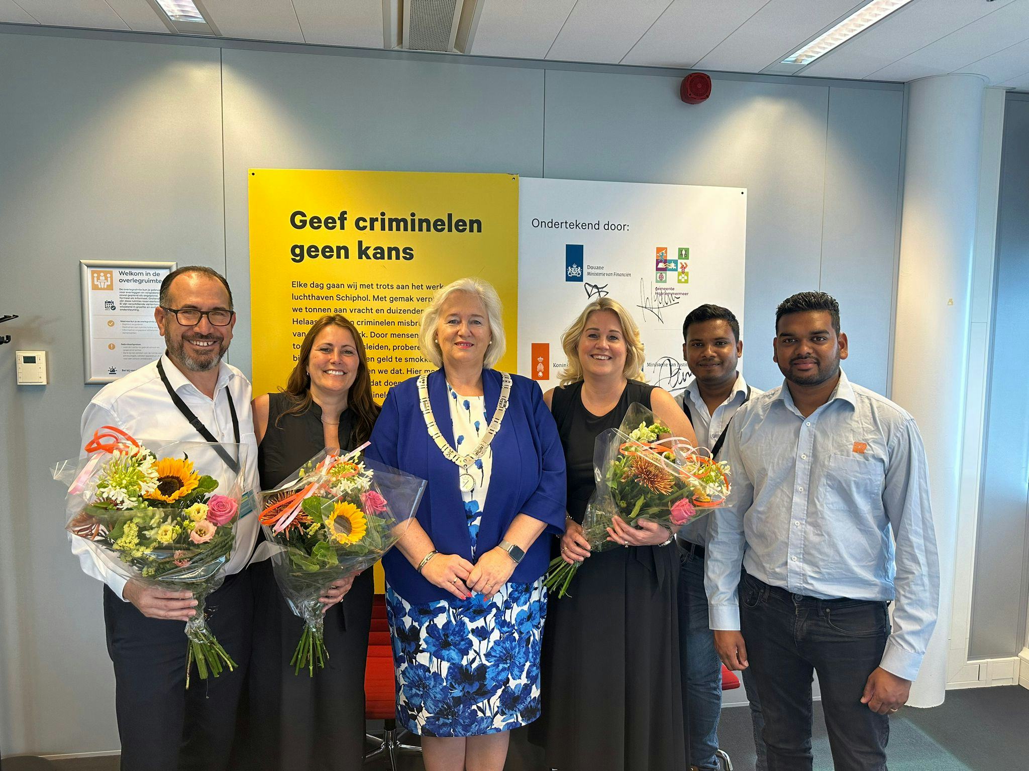 Burgemeester Marianne Schuurmans reikt award uit aan Raggers