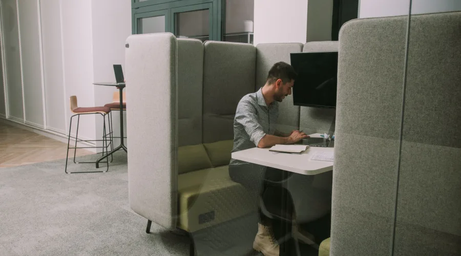 Akoestische bank. Beeld: Shutterstock