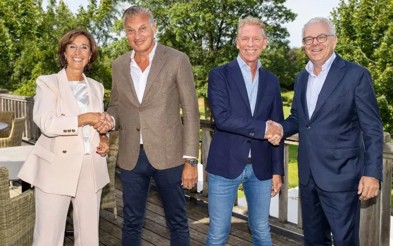 Vlnr: Esmée Ficheroux, Bart van der Sluijs, William Vlemmix, John van Hoof