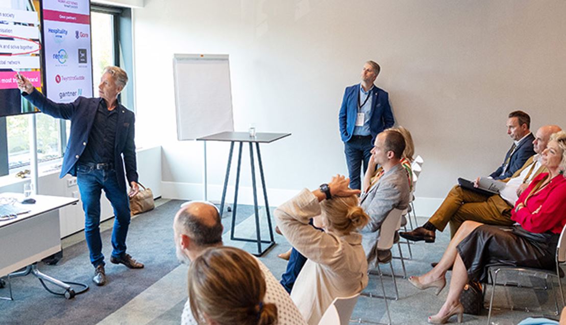 Rob Klinkert (PwC) tijdens zijn presentatie op het Facto Congres op 19 september jl.