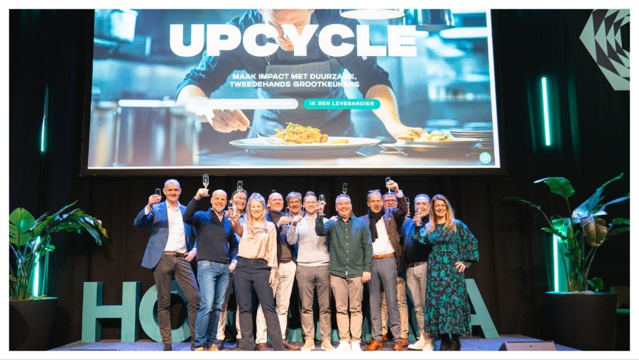 Initiatiefnemers en grootkeukenleveranciers van Upcycle Kitchen