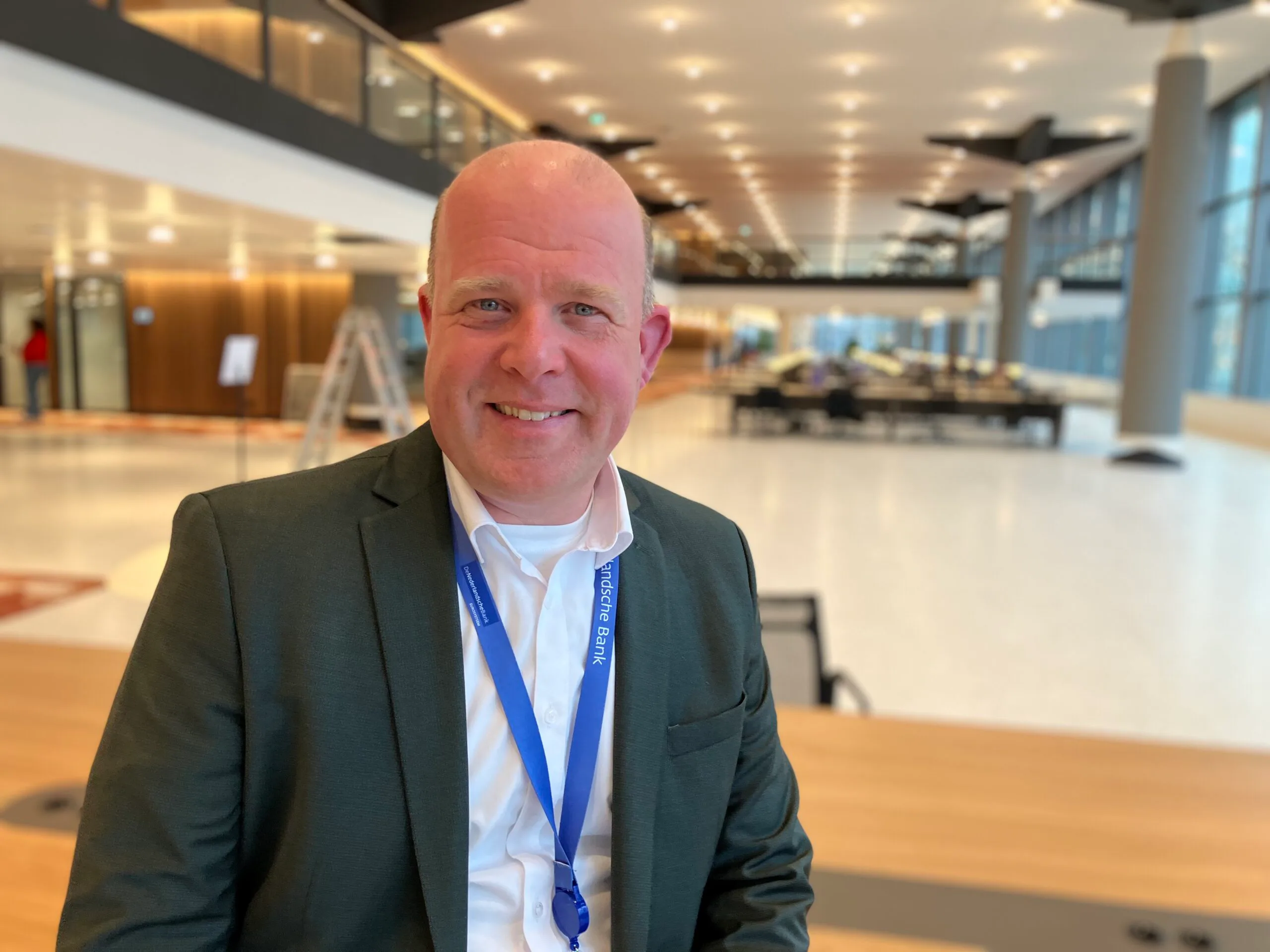 Frank van Herpen: ‘We hebben in ons kantoor 3.000 stoelen staan, dus als iedereen vindt altijd een plek om fijn te kunnen werken.’