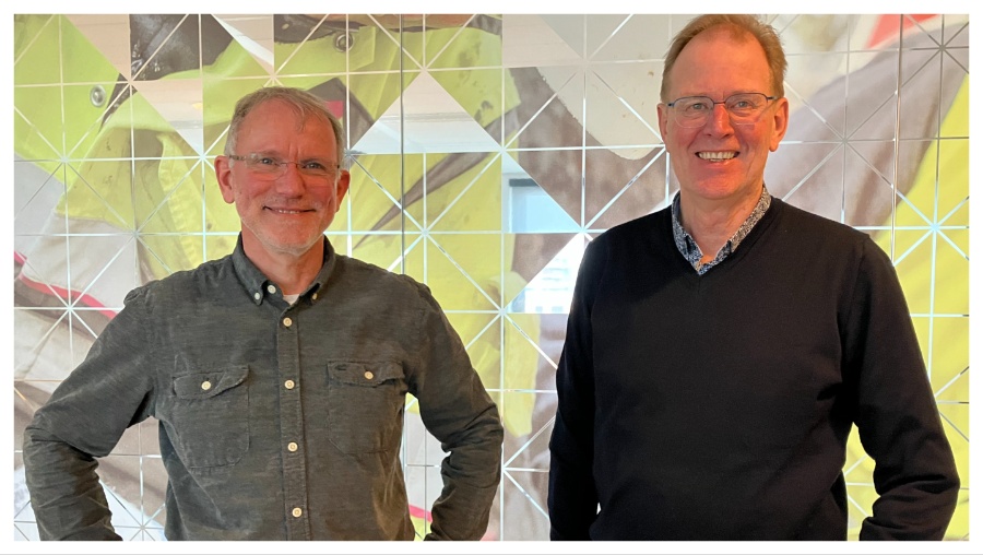 René Laheij (l) Manager Facilitaire Diensten en Geert Huisman (r) Manager Huisvesting en Vastgoed van Enexis