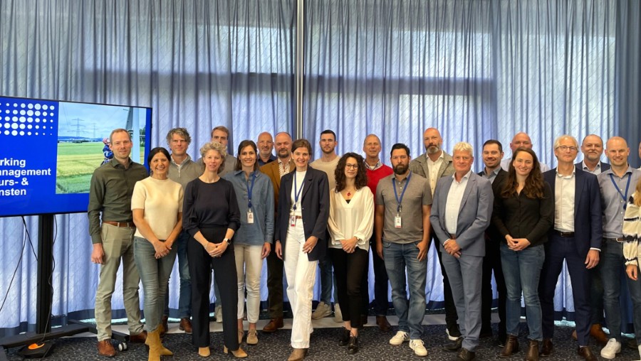 De samenwerking tussen TenneT en de vijf partners is gezamenlijk afgetrapt tijdens een kick-off. Beeld: TenneT