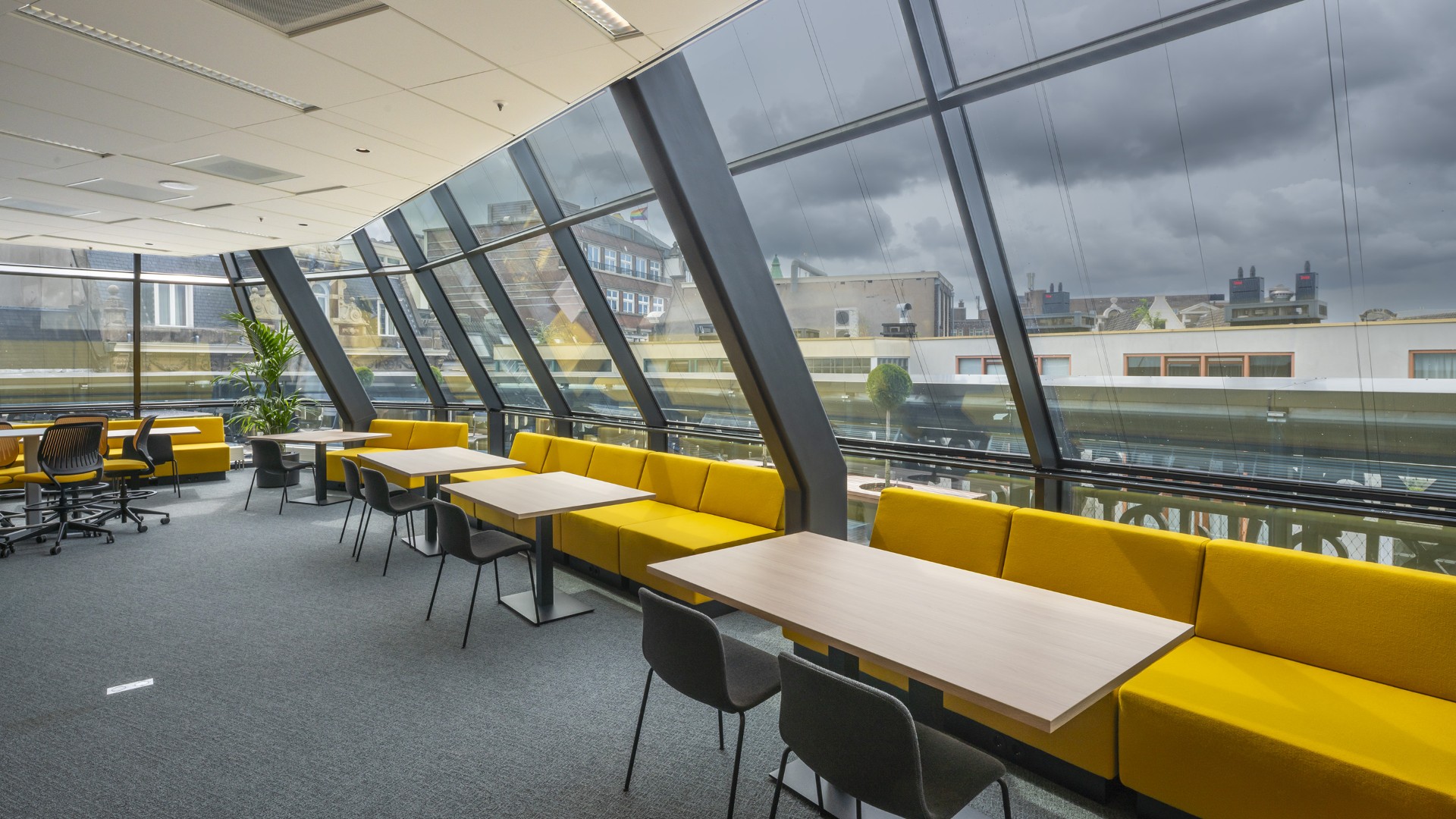 Universiteitsbibliotheek Amsterdam, studiezaal. Photo©JHML 2025