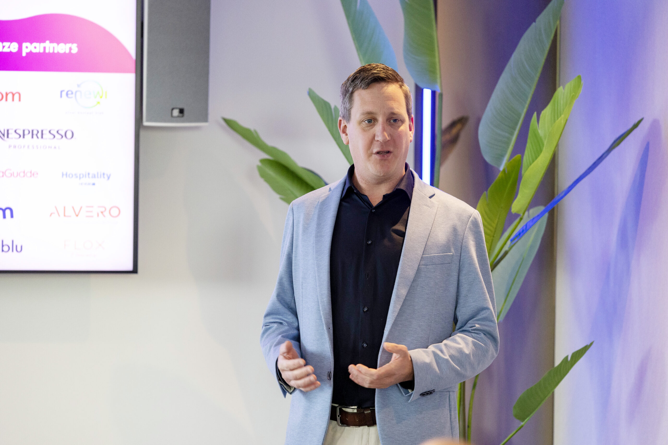 Joost van Loon tijdens kennissessie ASML, Facto Congres 2025 (beeld: Herbert Wiggerman)