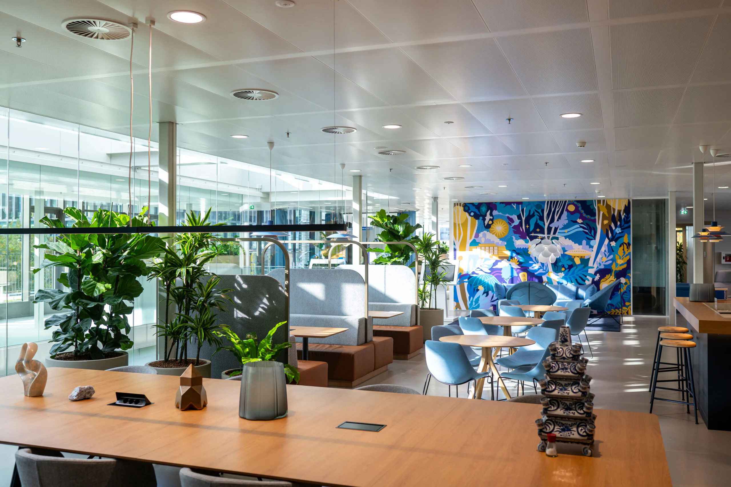 Murals en meer branding in het nieuwe Philips kantoor