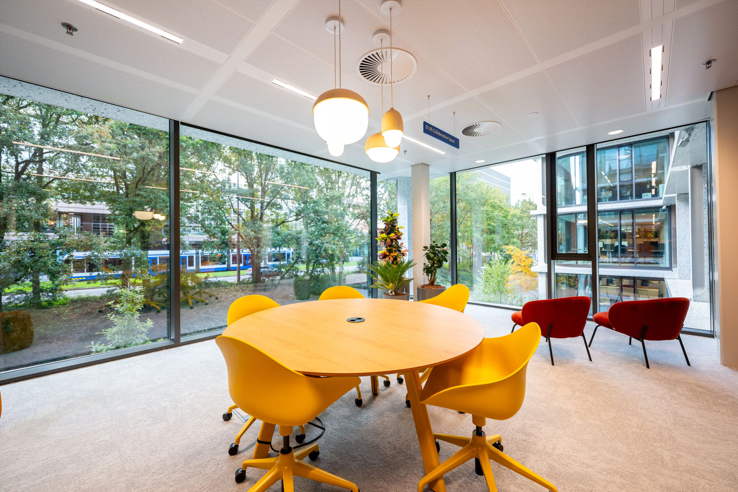 Werkomgeving Philips HQ, uitzicht omliggend groen