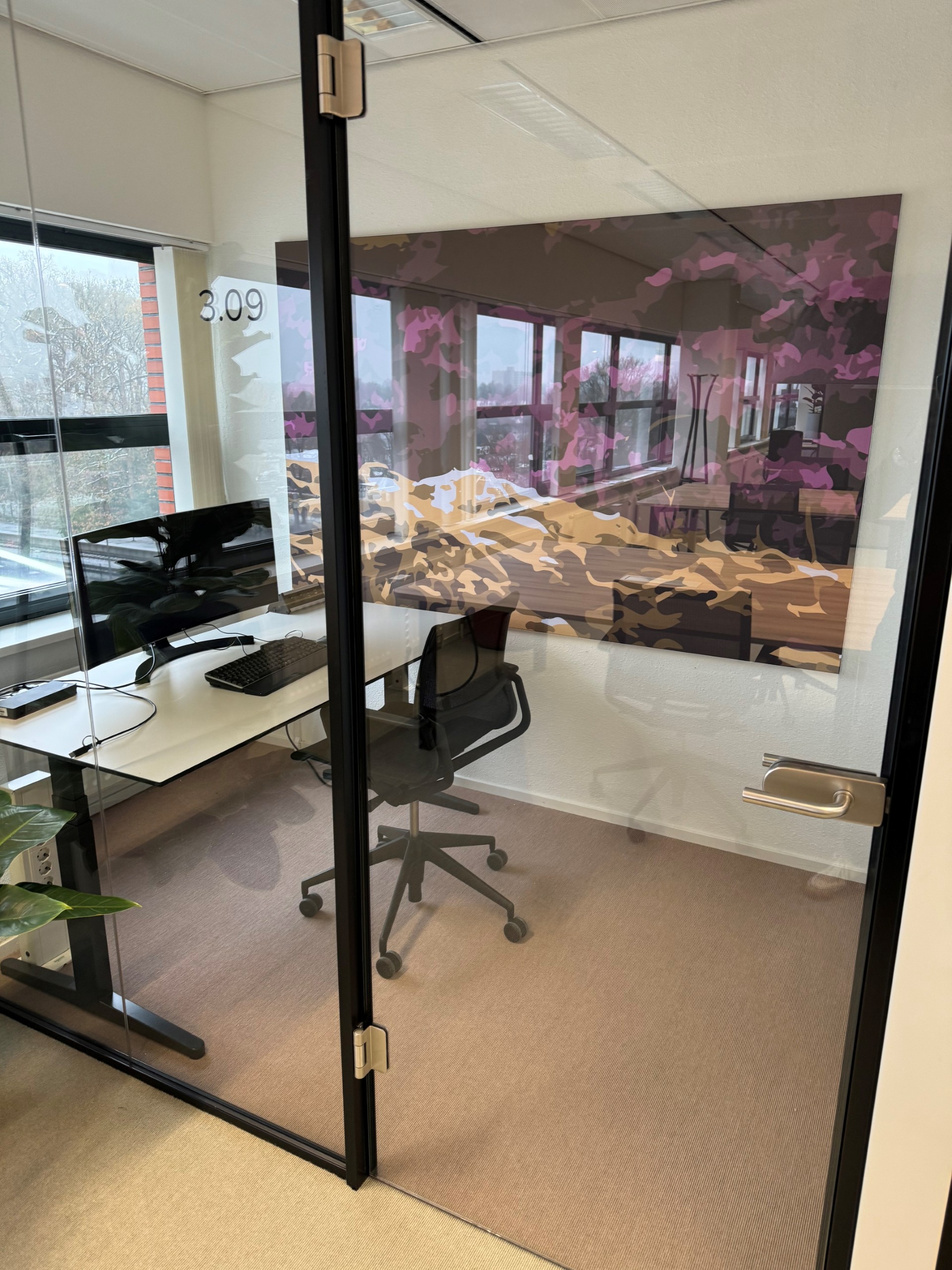 Diversiteit aan werkplekken is belangrijk, zoals hier in het Rijkskantoor in Assen. Beeld door Paul Pegels