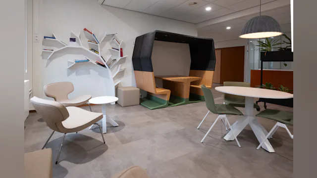 Het ankerpunt, een flexibele ruimte voor medewerkers. Foto door VanVlietFotografie