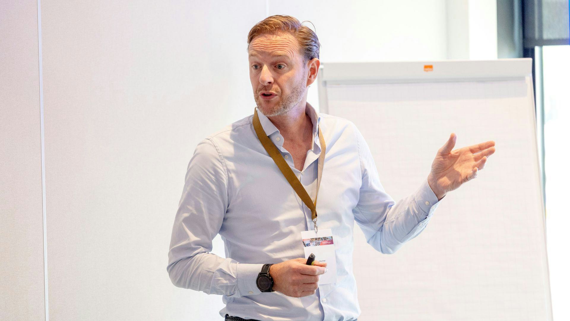 Thijs Poelman tijdens het Facto Congres 2025. Beeld Herbert Wiggerman