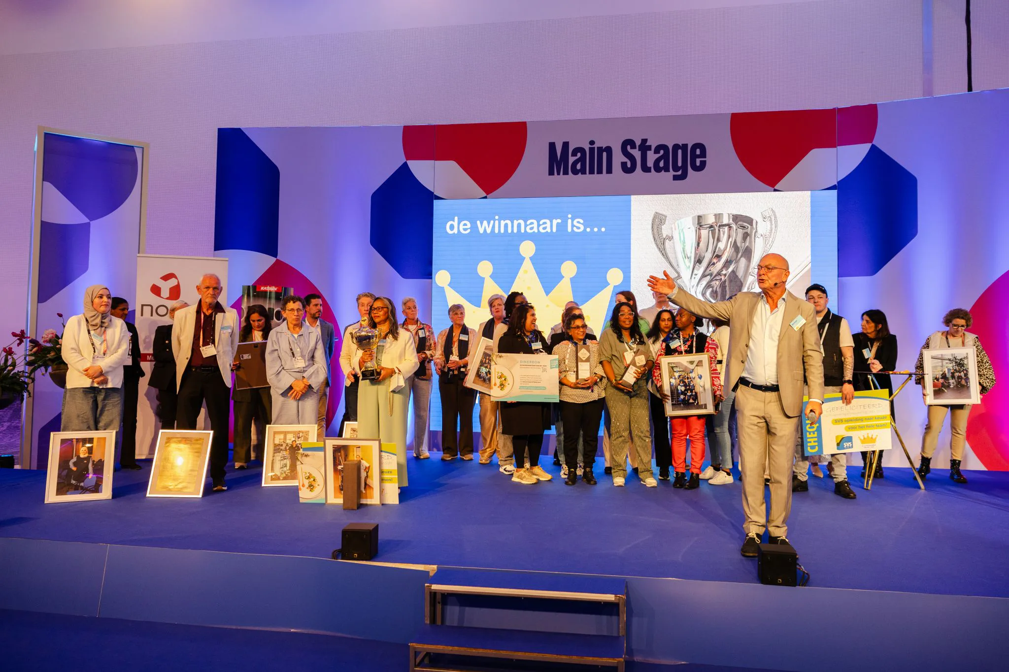 Marcelina Monteiro en team Ministerie van Financiën winnen titels Schoonmaker en Schoonmaakteam van het Jaar 2026