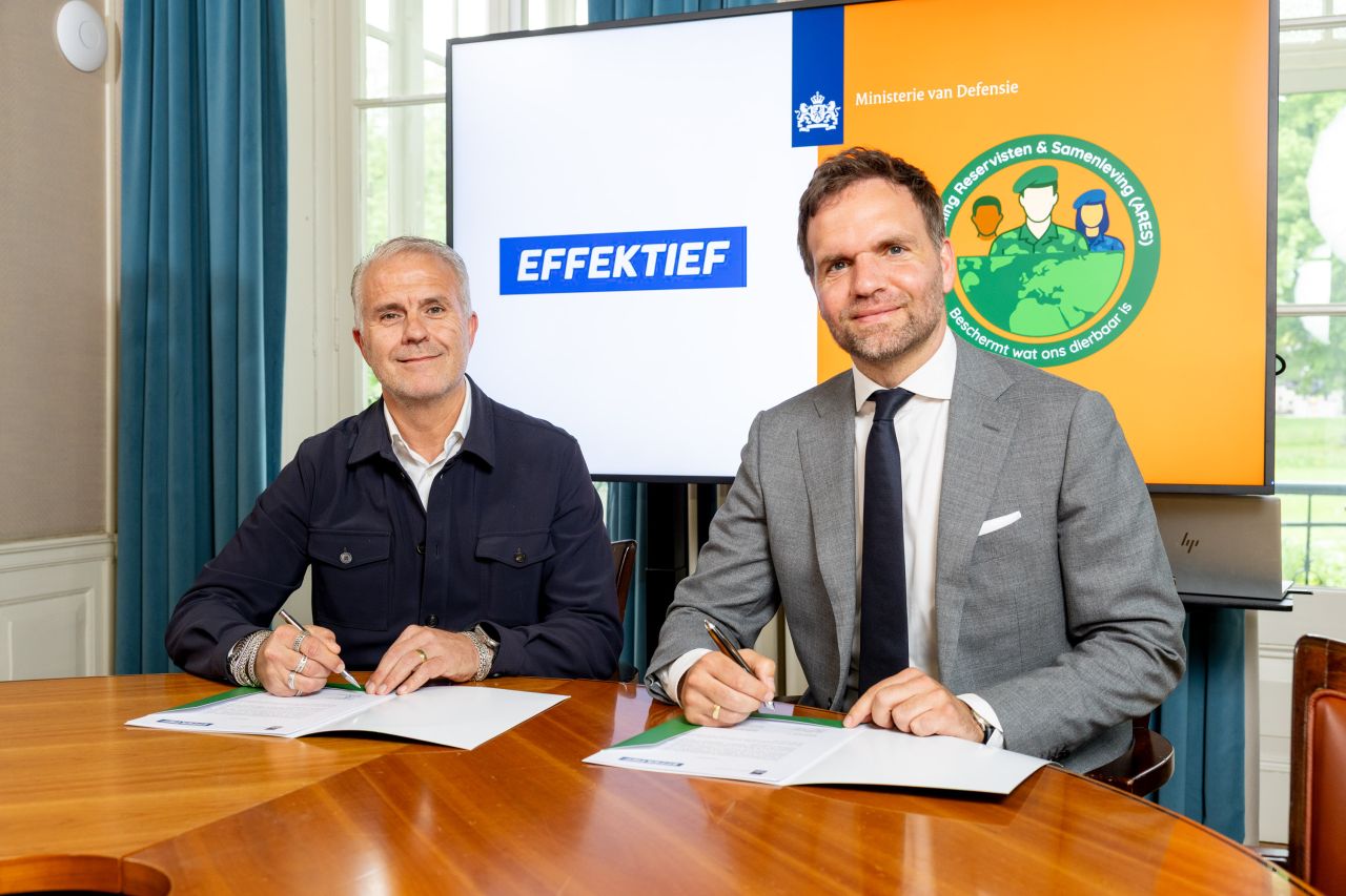 Effektief eerste schoonmaakbedrijf met convenant reservistenwerkgeverschap Defensie