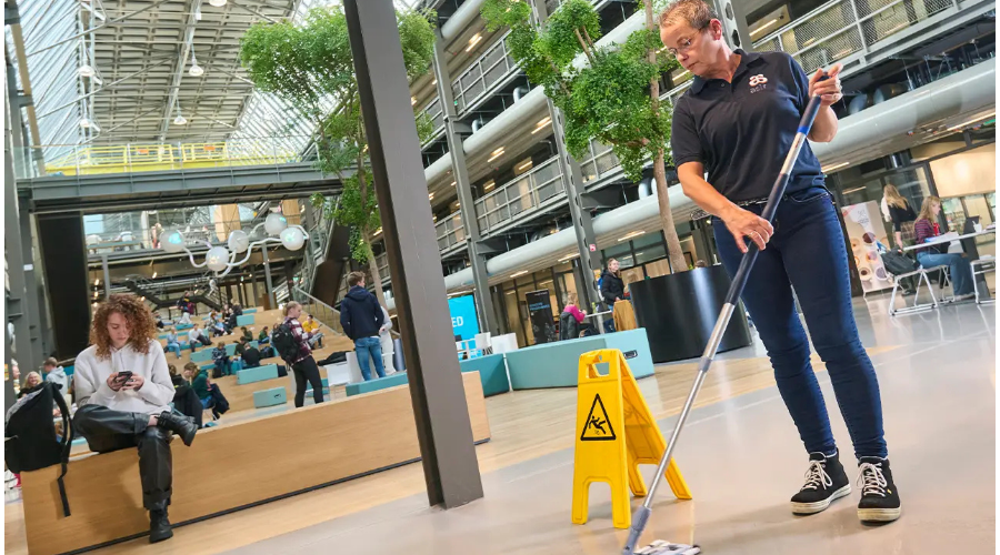 Asito wint schoonmaakcontract De Haagse Hogeschool