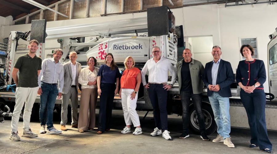 Nieuwe MKB-Nederland-voorzitter bezoekt schoonmaakbedrijf Rietbroek