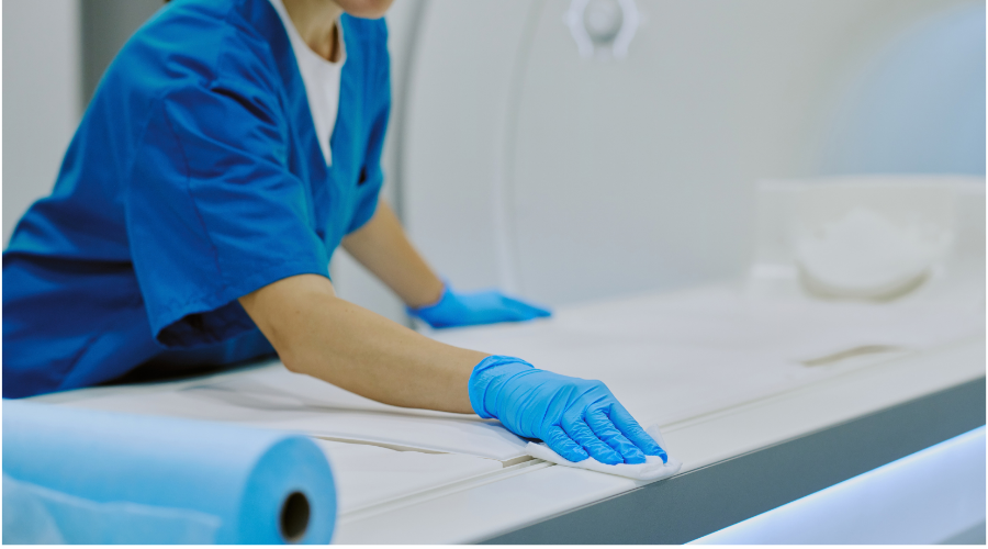 AI en sensoren maken schoonmaak in ziekenhuizen steeds slimmer